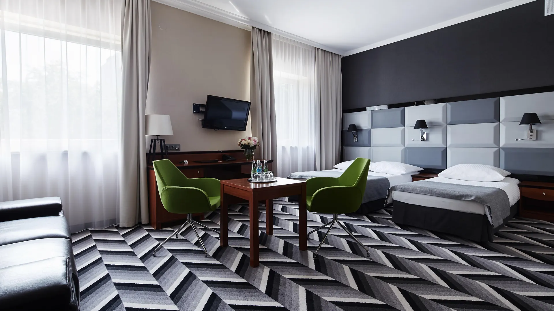 Hotel Apis Krakow 4*,