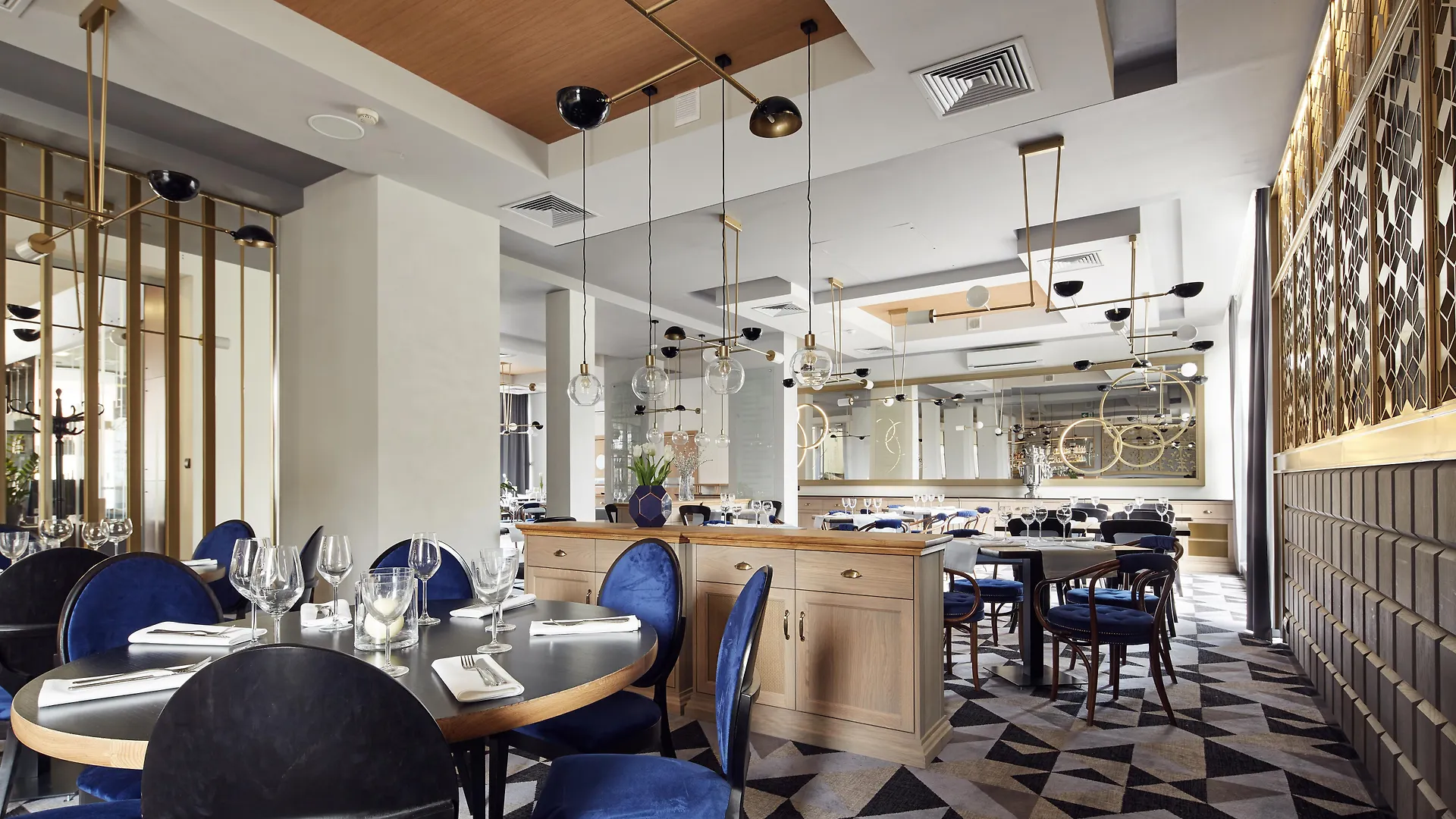 Hotel Apis Krakow