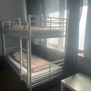 Bed & Breakfast 4 Couples & 4 Friends